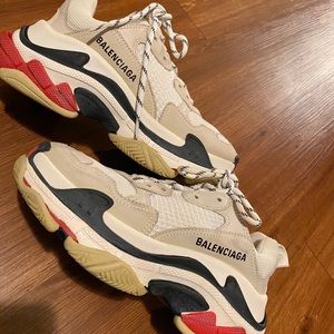 Balenciaga triple S